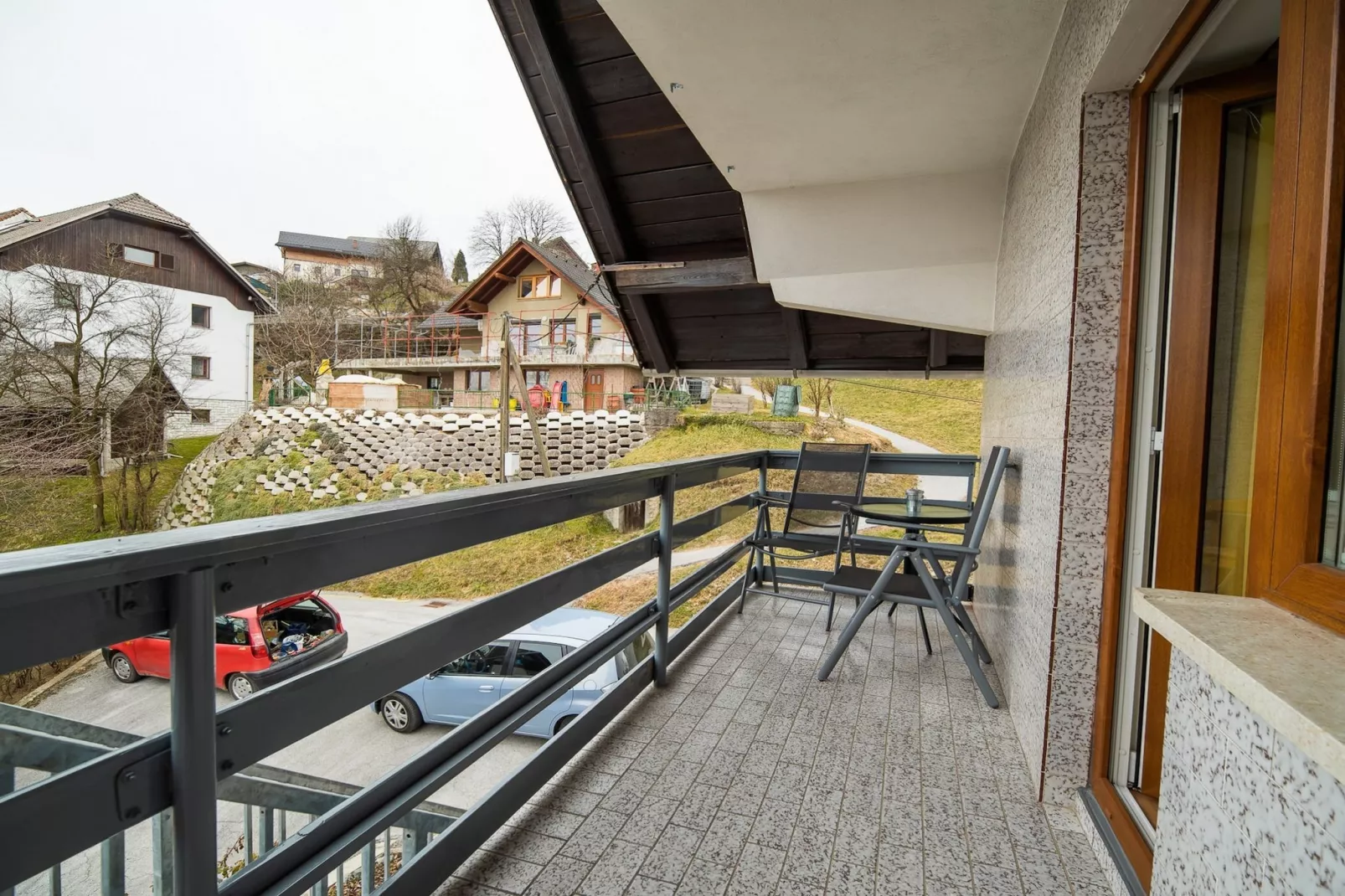 Quiet and Sunny Apartment with Balcony - Two Bedroom Apartment with Balcony