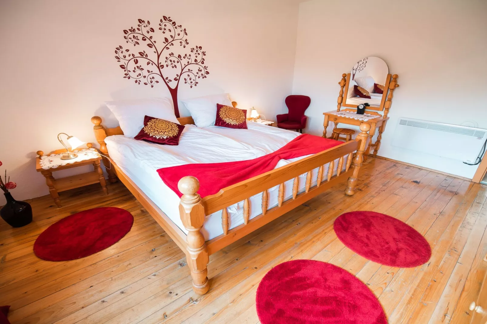 Bloomfield Retreat Country House with Sauna - Three Bedroom Country House-Slaapkamer