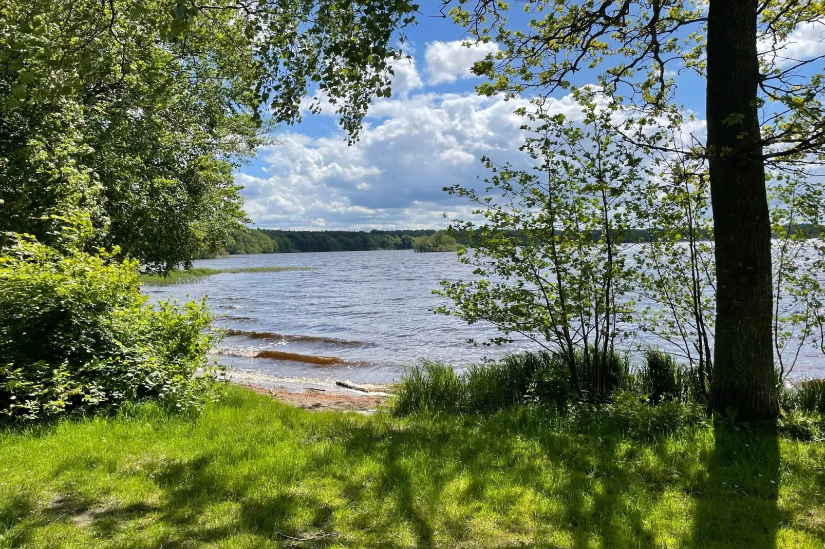 Charmante cottage aan het meer met sauna-Niet-getagd