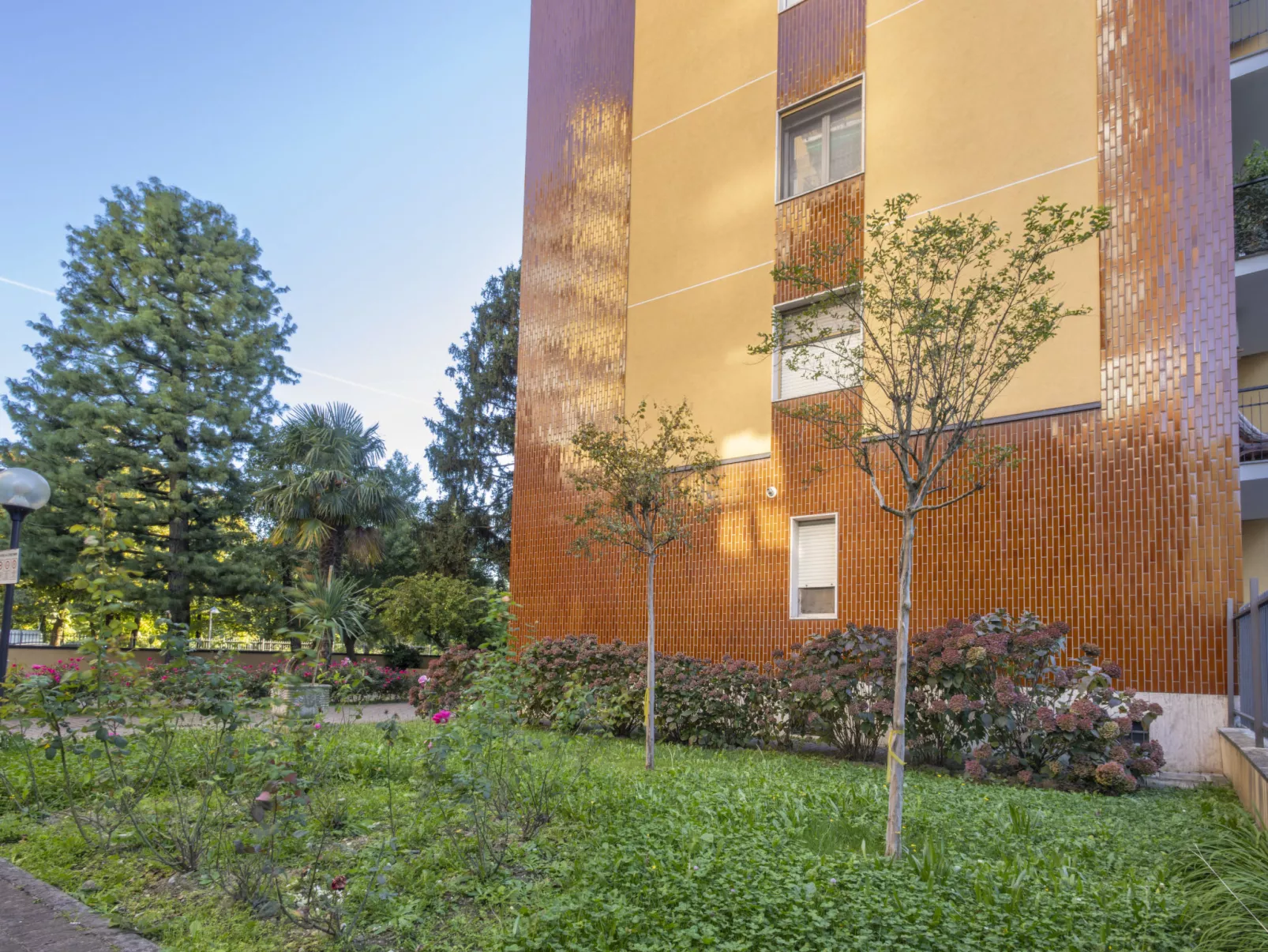 San Donato Open Space-Buiten