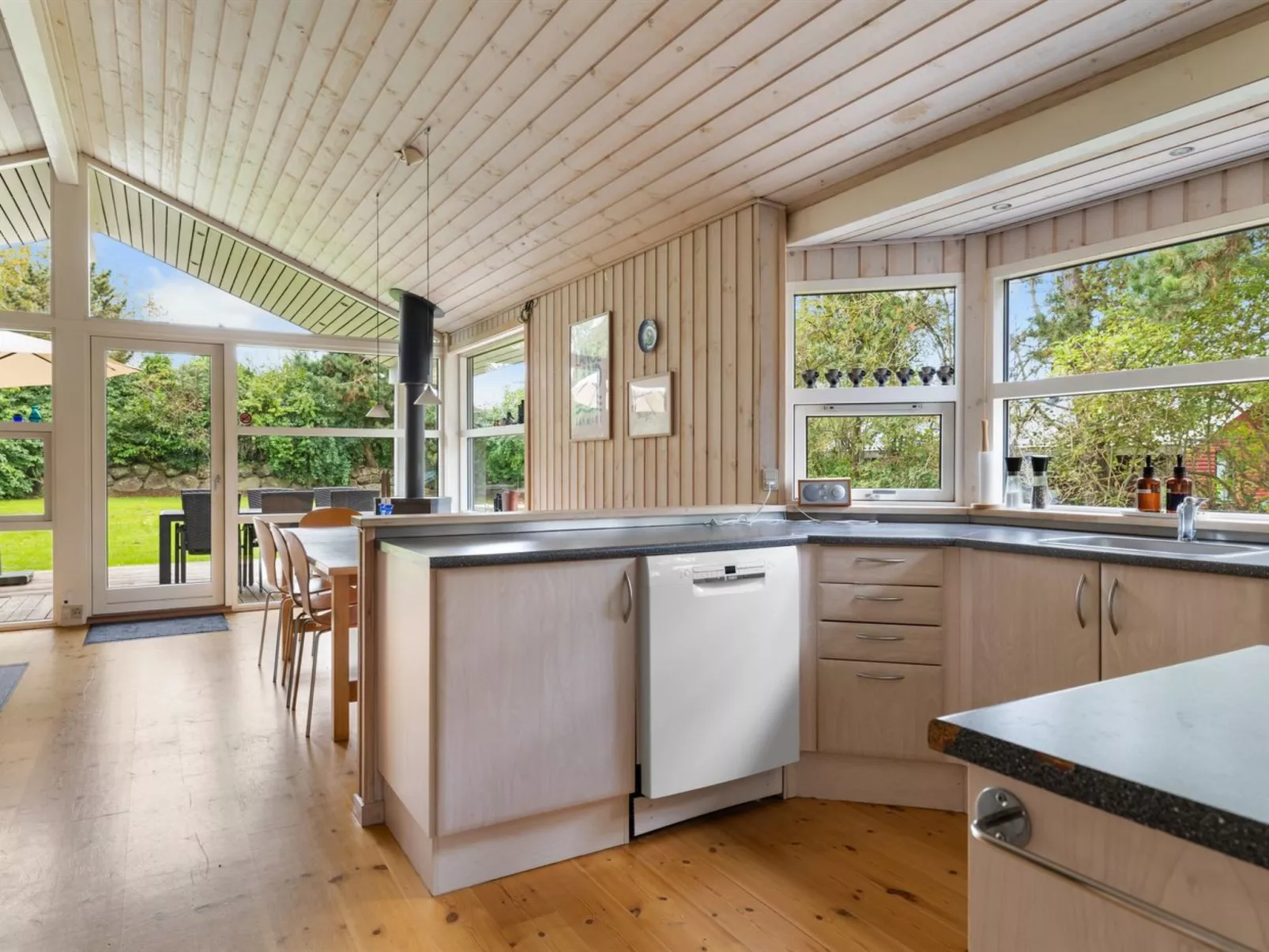 "Ellinor" - 190m from the sea-Binnen