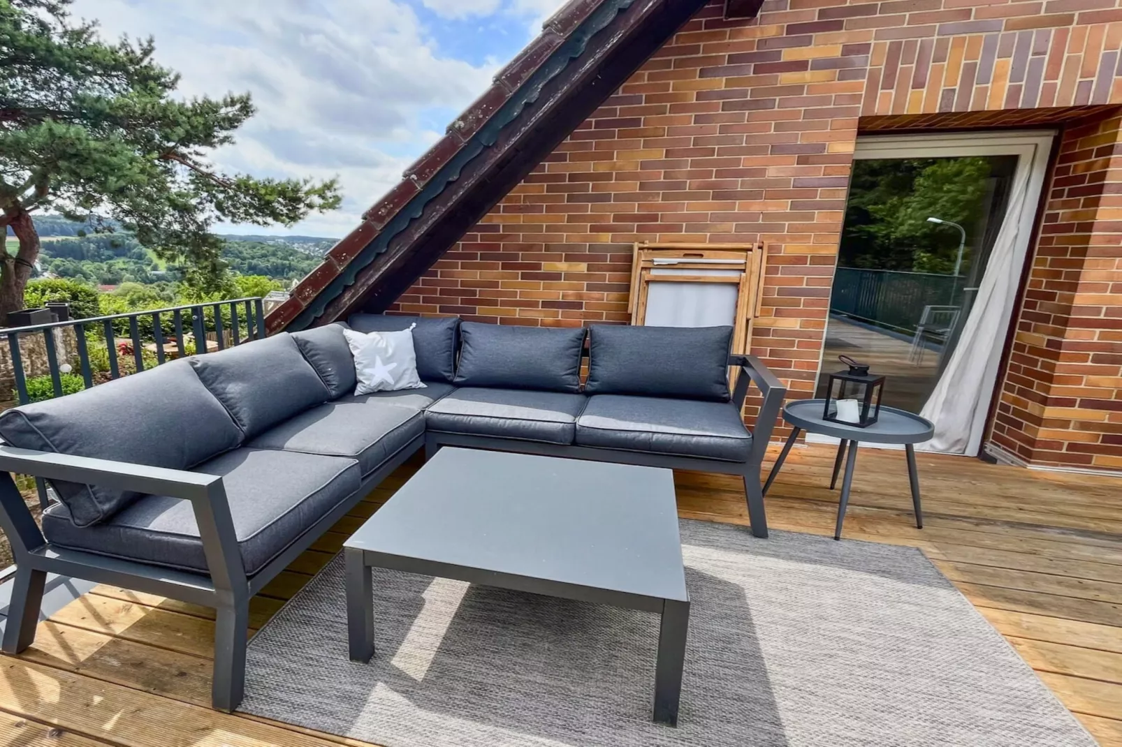 Ferienwohnung Eifelglück mit Dachterrasse-Terrasbalkon