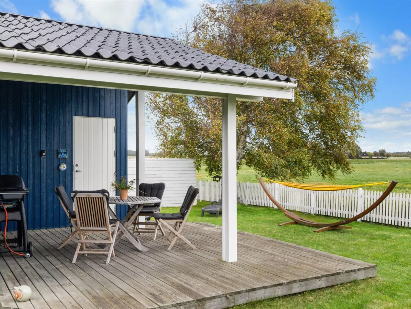 "Roya" - 100m from the sea-Buiten