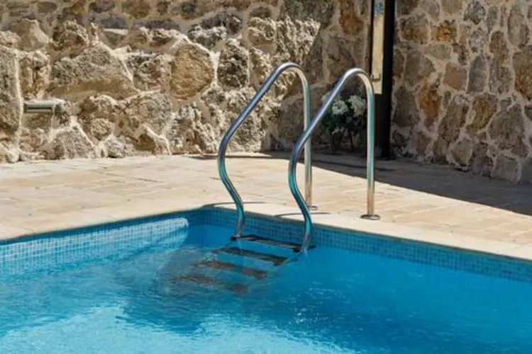 Holiday Home Lišnjak - Three Bedroom Holiday Home with Pool-Zwembad