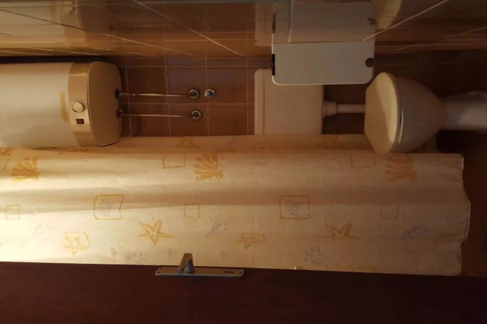 Comfortable Budva Rooms with Easy Access to Sveti Stefan - Triple Room 6-Badkamer