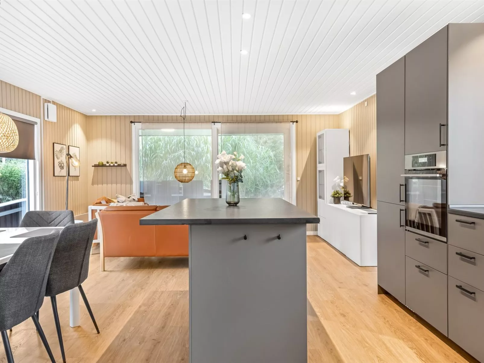 "Lymke" - 450m from the sea-Binnen