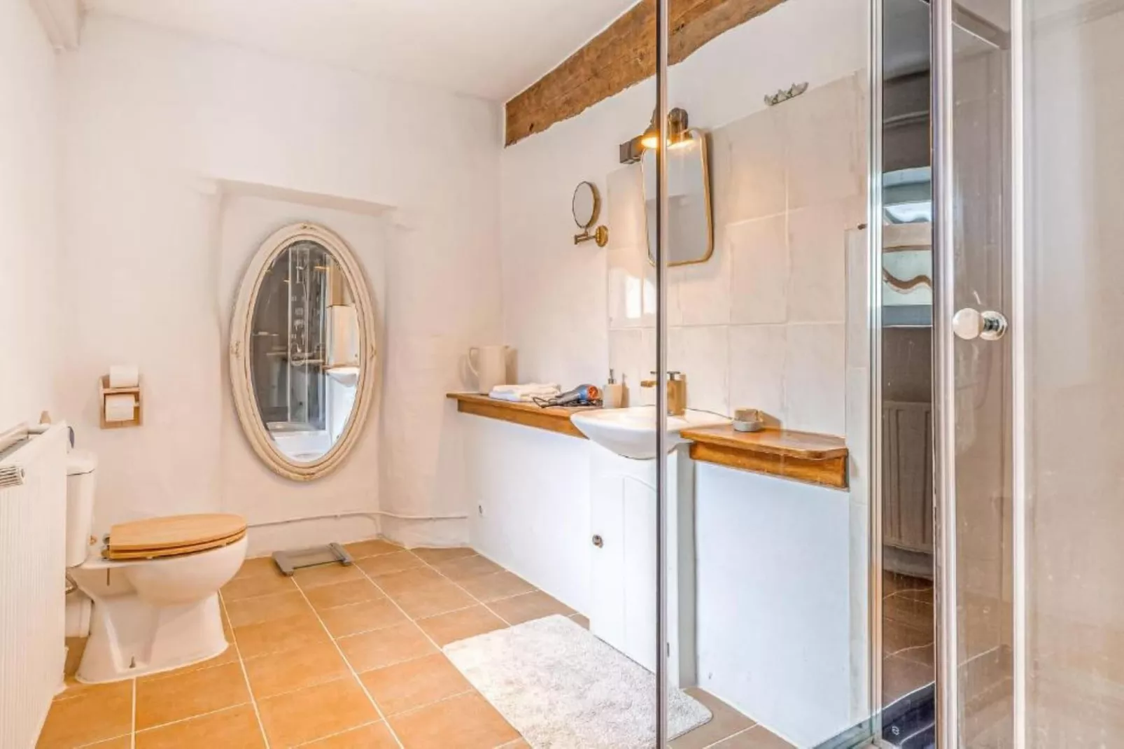 Boerderij Feny-Badkamer