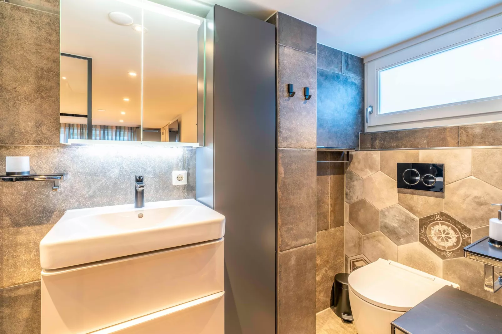 Ruijslaan 69 - Huis Ter Duin-Badkamer