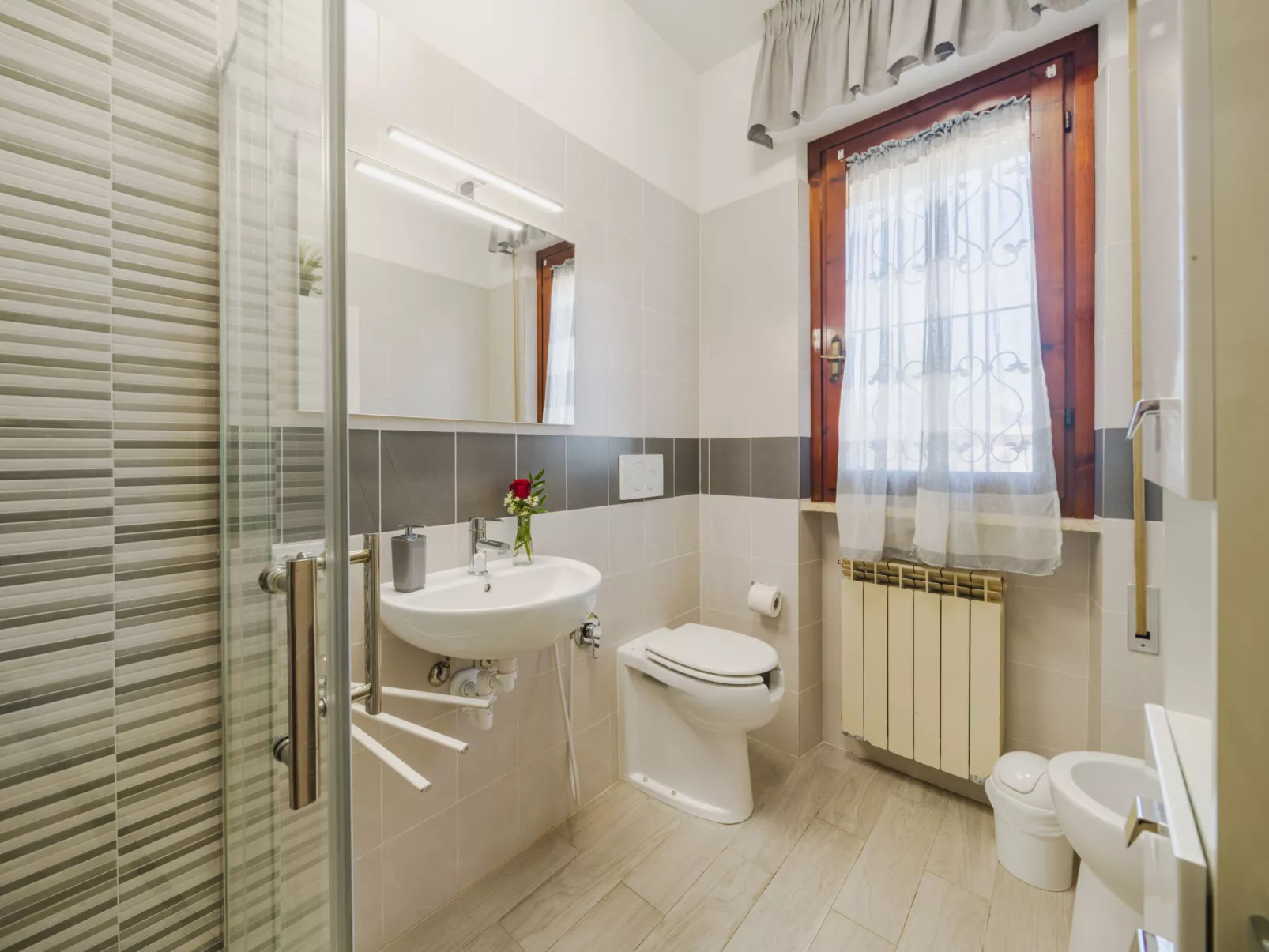 Sunflower piano terra-Binnen