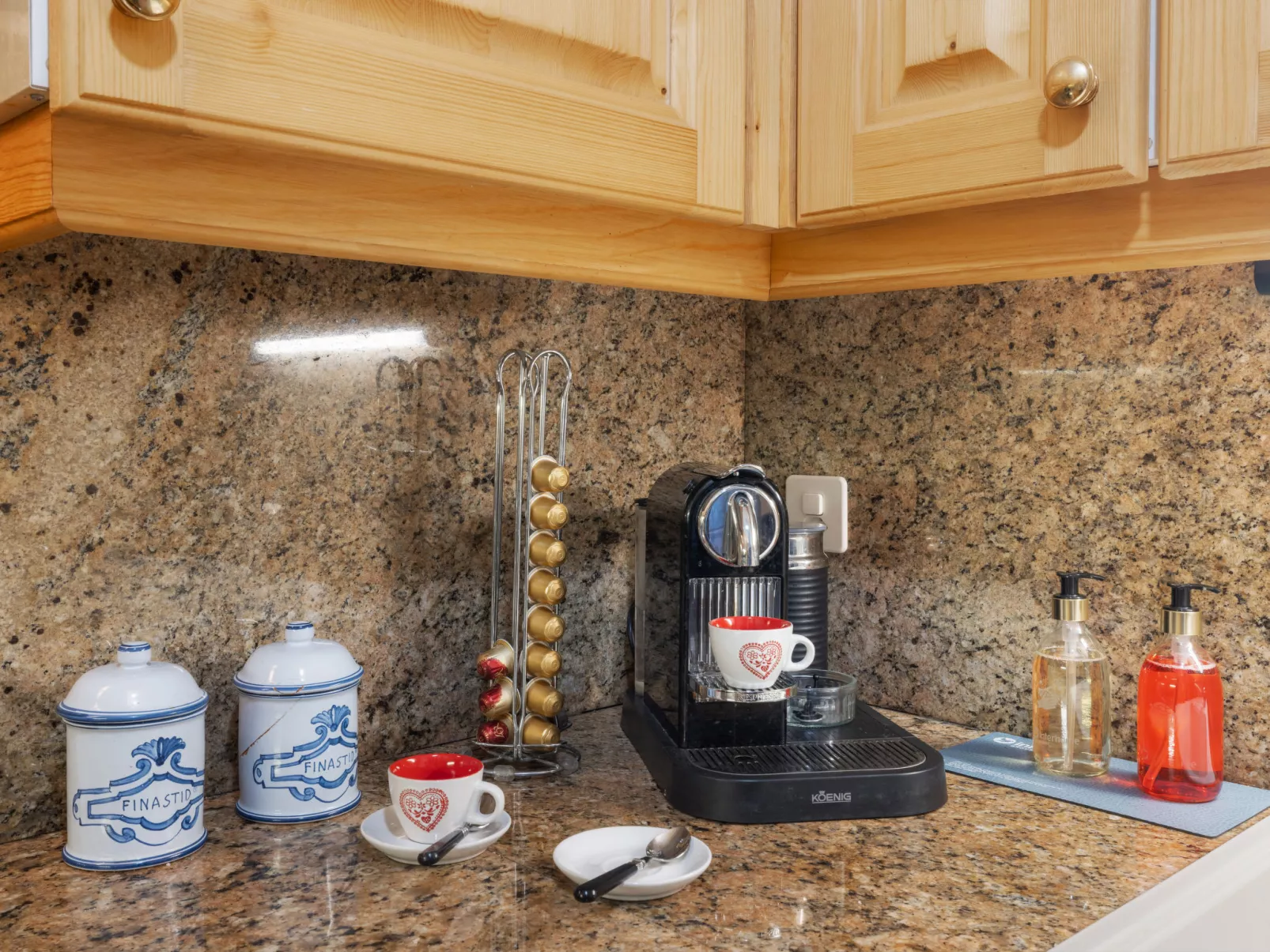 Les Pierres C 3-Binnen