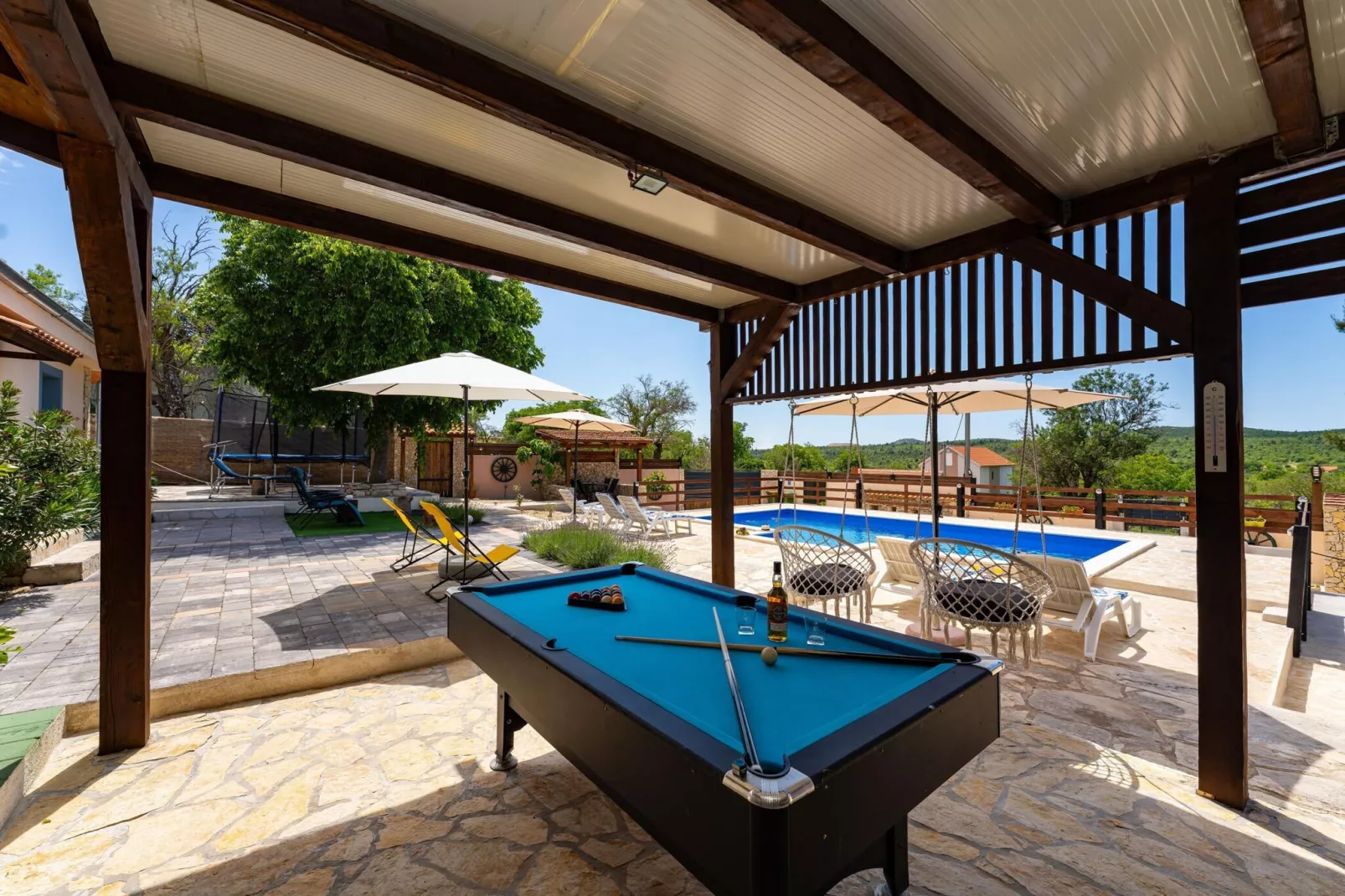 Holiday home Burgija-Recreatieruimte