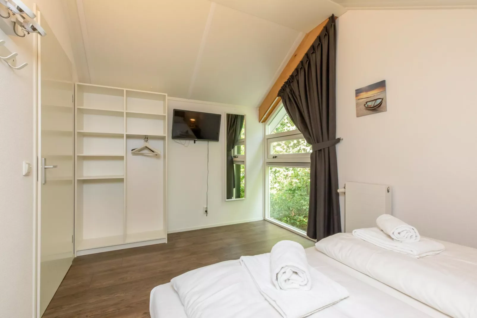 Zonnedorp 23 Zeeland Huis Renesse: Luxury Beach Holiday | Close to North Sea-Slaapkamer