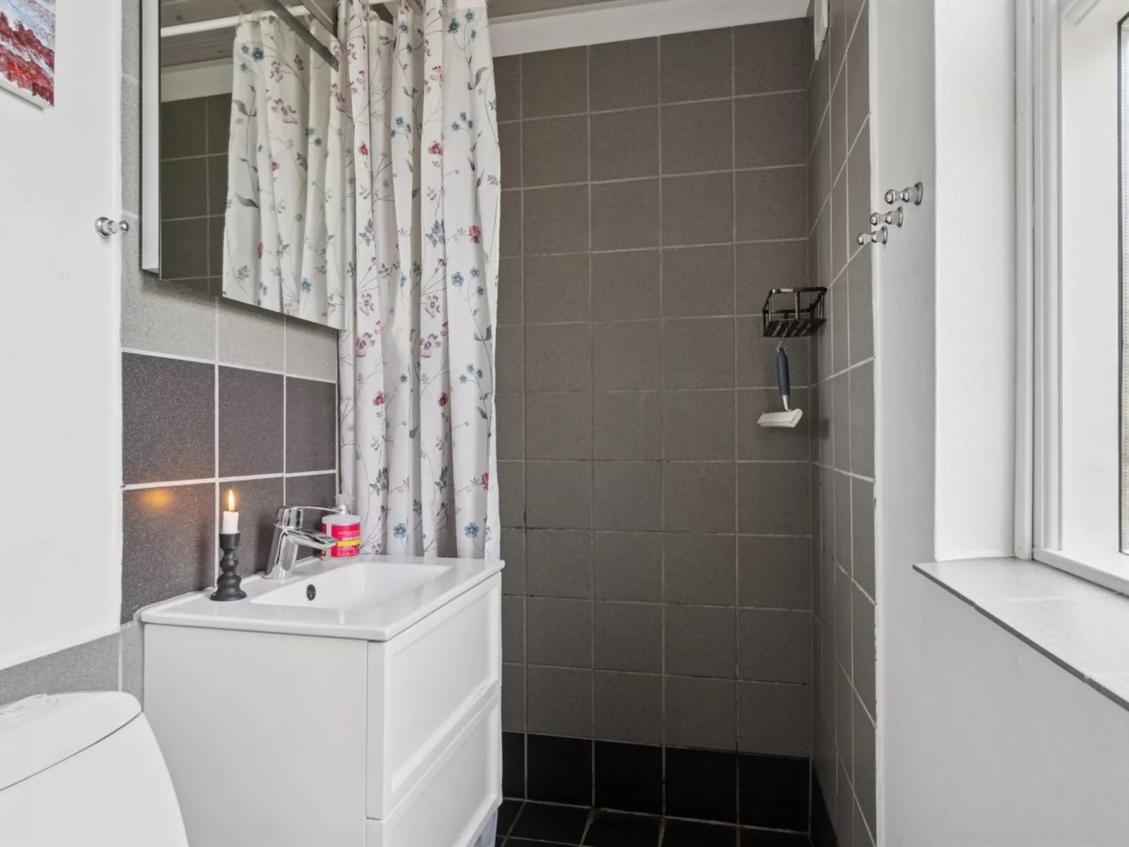 "Elle" - 175m from the sea-Binnen