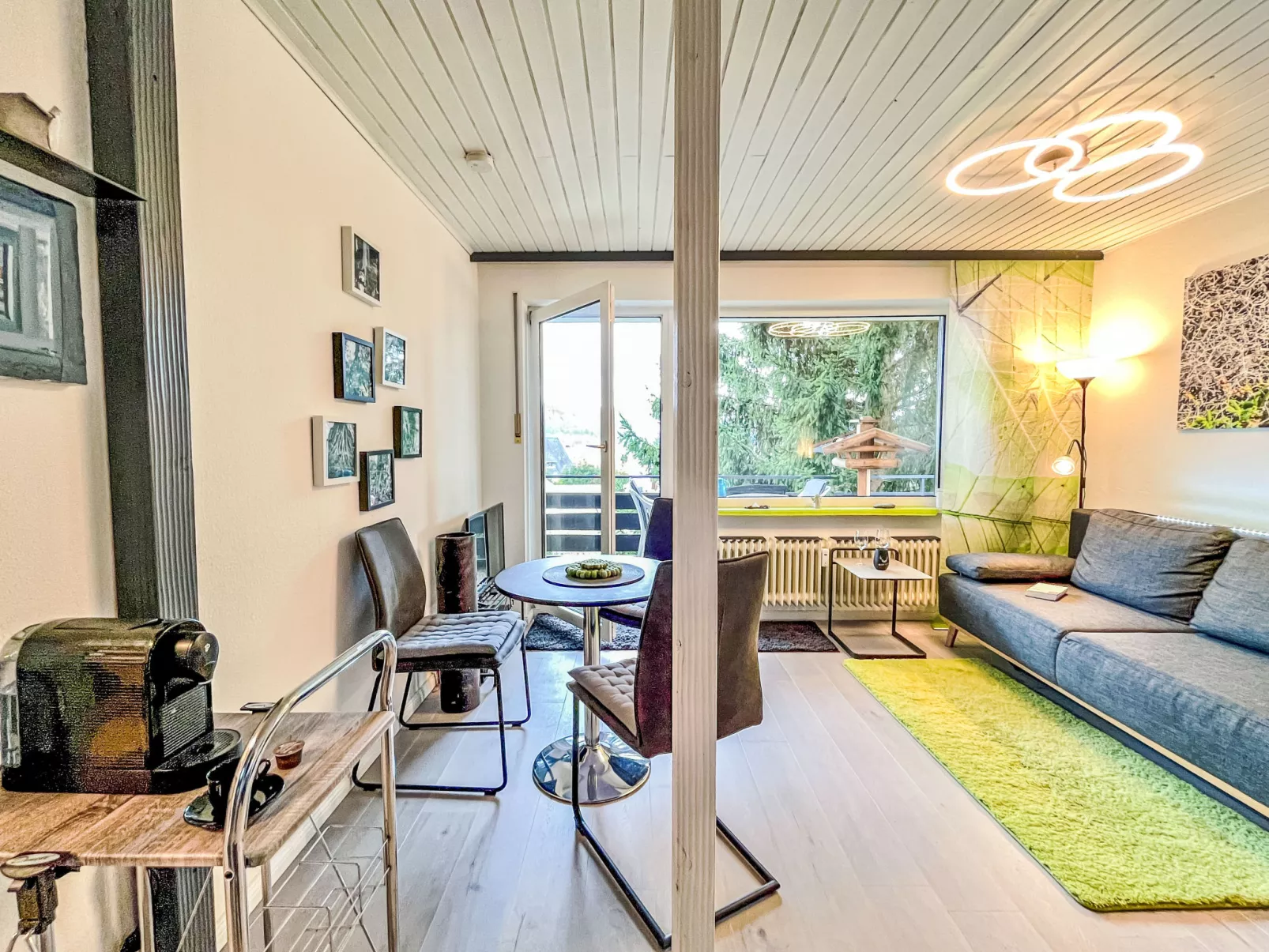 Sonnige Aussichten-Binnen