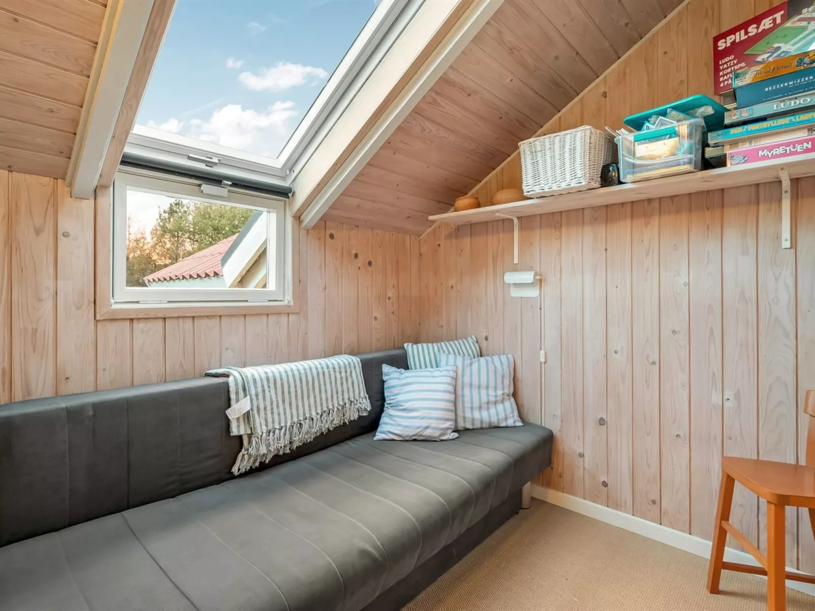 "Lenny" - 500m from the sea-Binnen