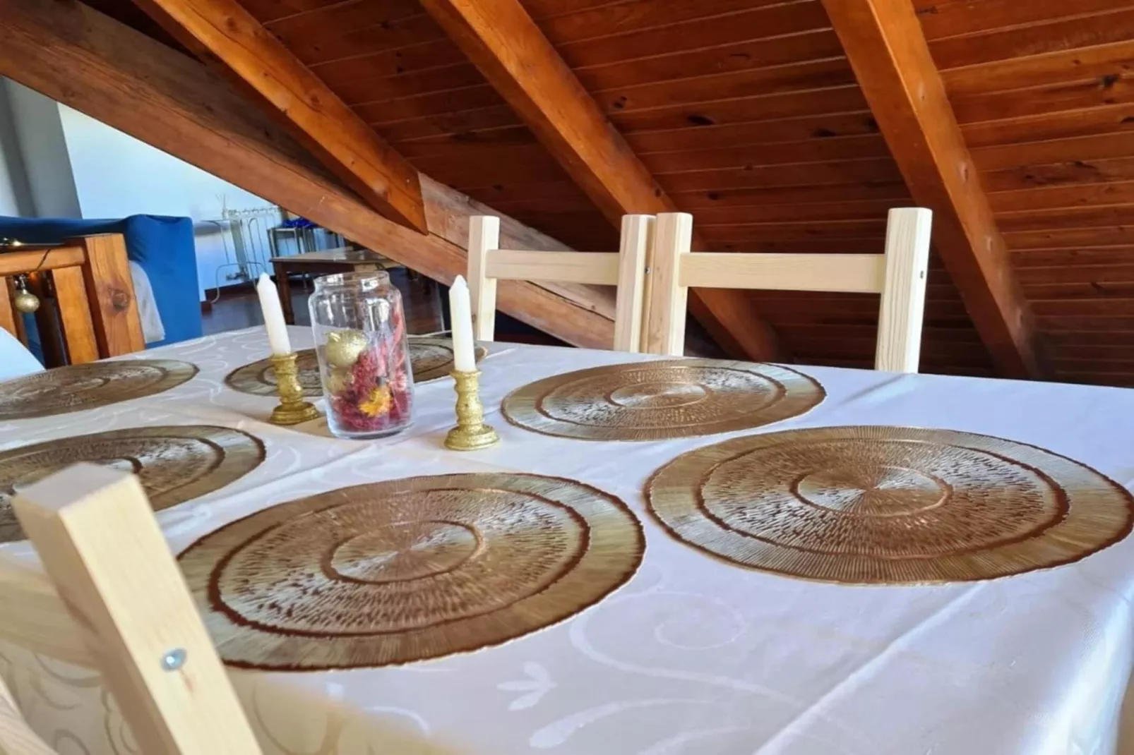 3311-Vielha-Eetkamer