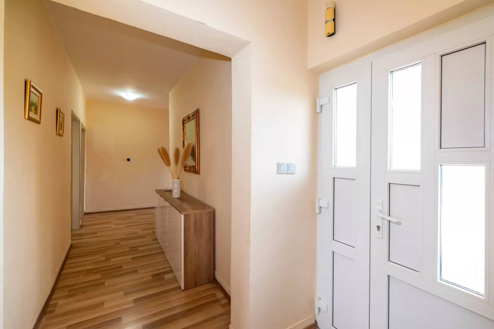 Sea view apartment Nika-Overloop