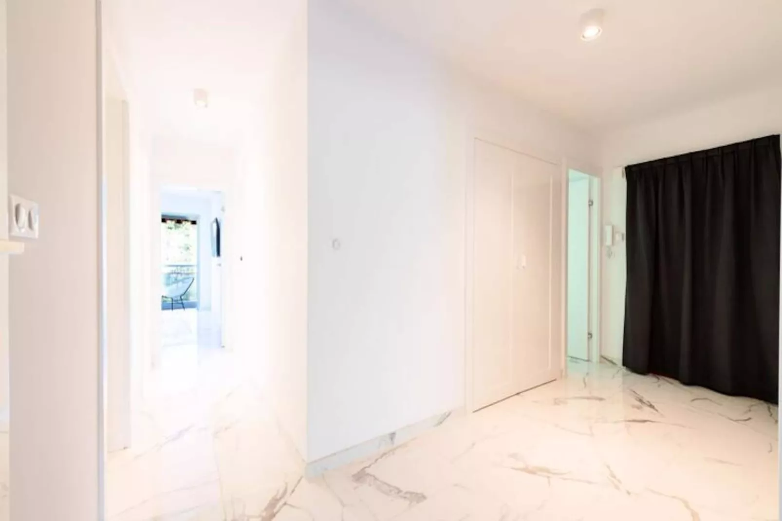 Résidence Spacieux 3p En R&eacute;sidence Avec Piscine-Niet-getagd