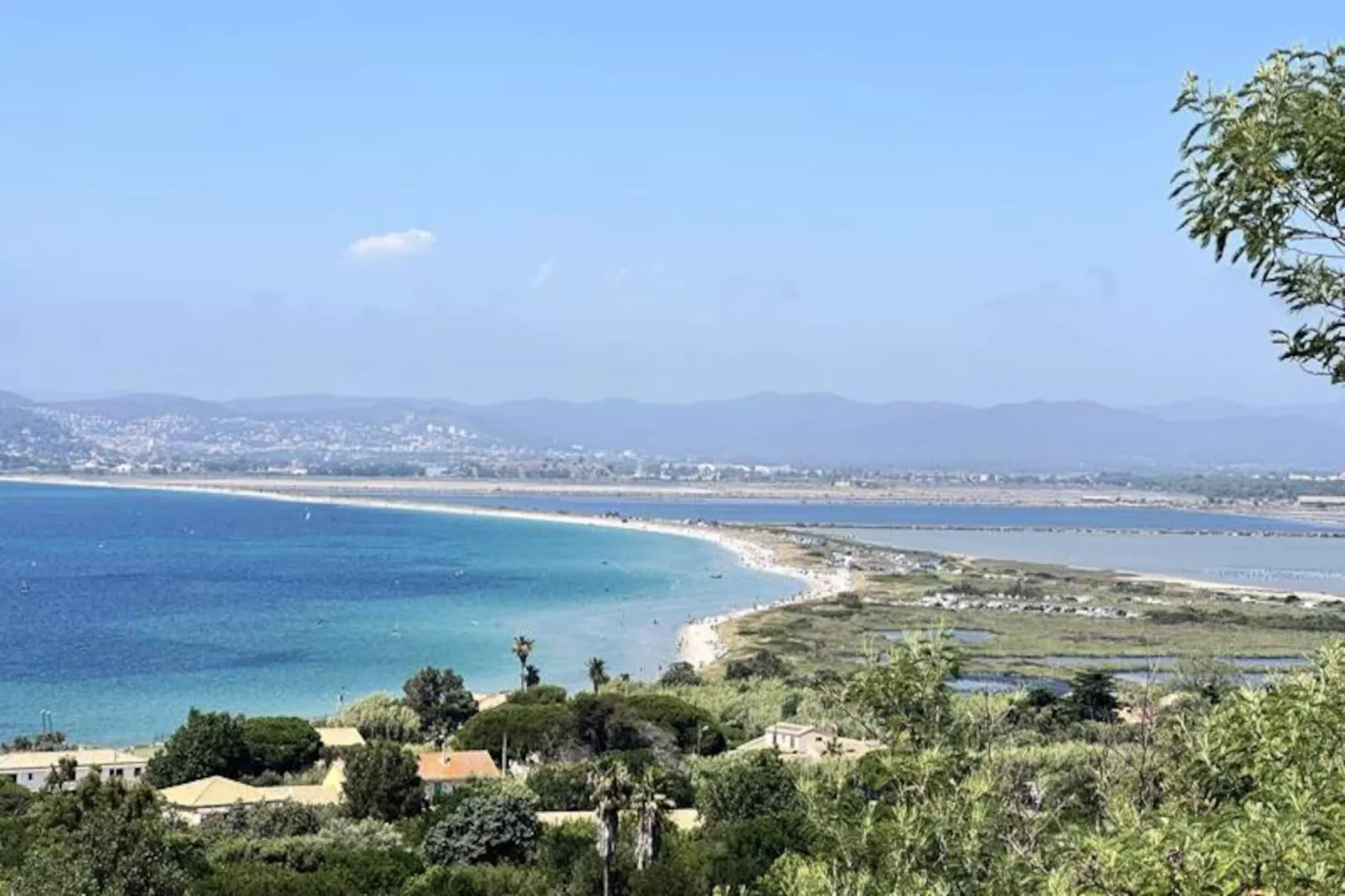 Résidence Le Castel-hyeres-Niet-getagd