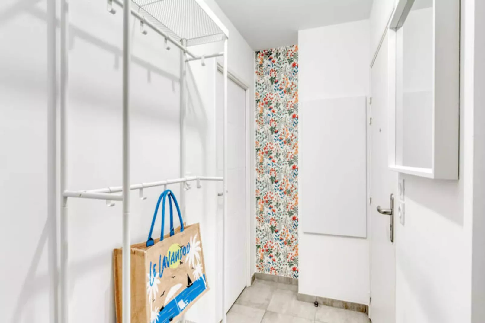 Résidence 🏡 Appartement 2 Chambres Avec Piscine, Parking & Balcon-Niet-getagd