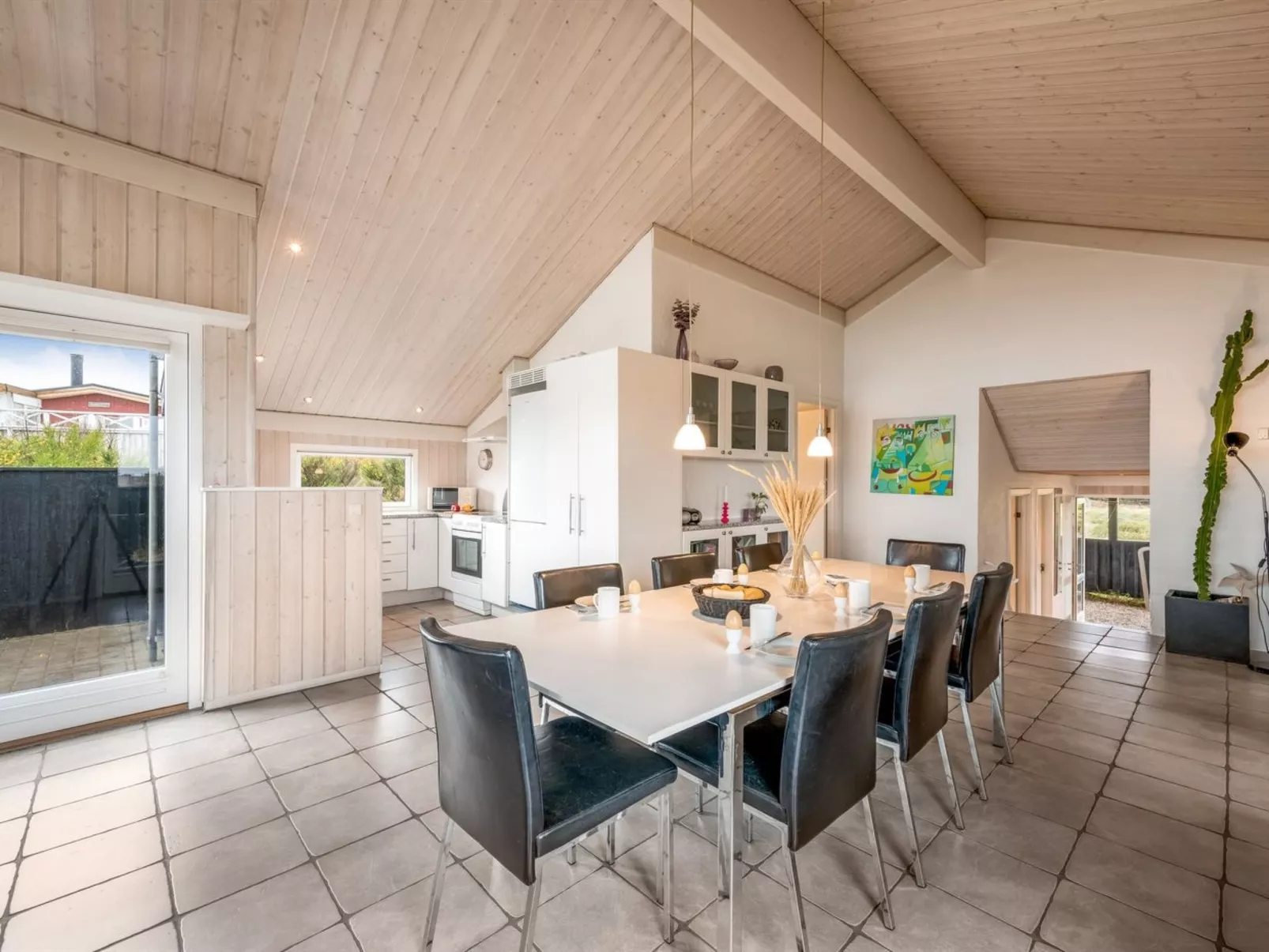 "Temjana" -  from the sea-Binnen