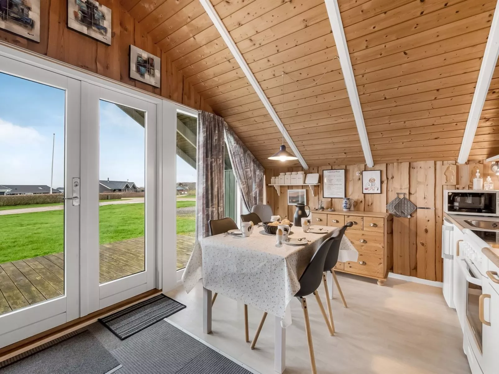 "Lonne" - 750m to the fjord-Binnen