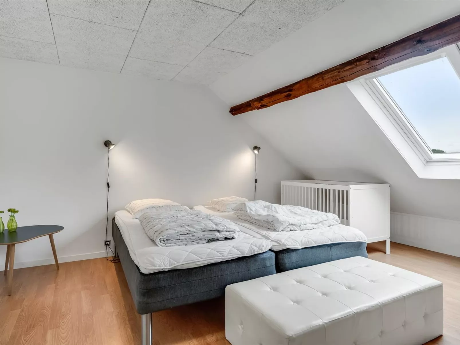 "Folkar" - 3km to the fjord-Binnen