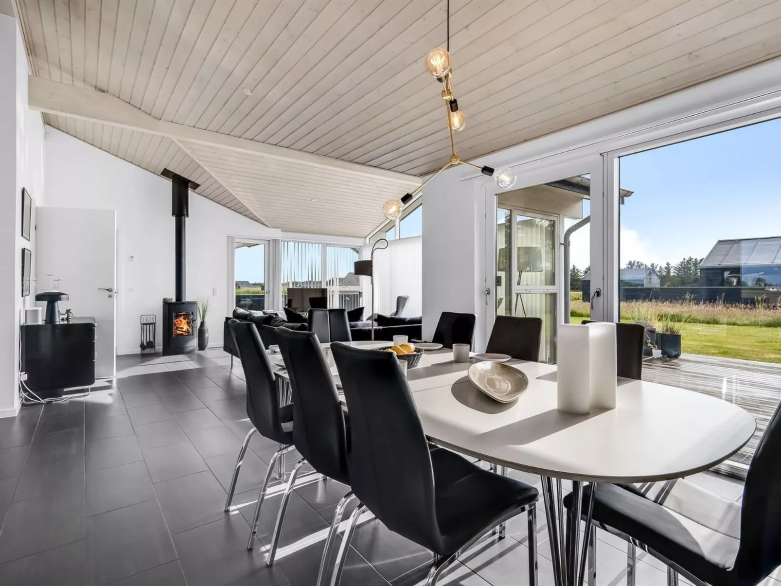 "Meino" - 1.4km from the sea-Binnen