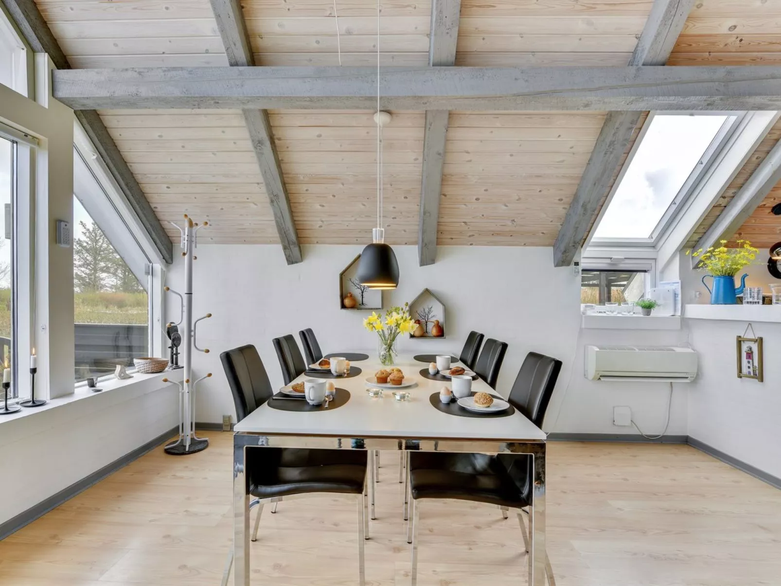 "Gizella" - 850m to the fjord-Binnen