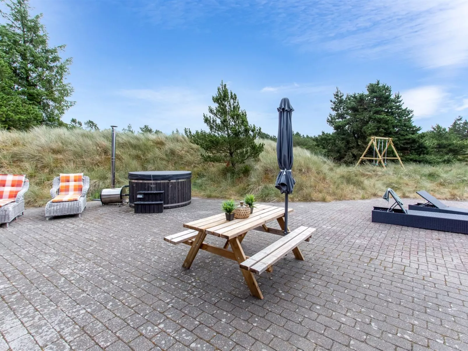 "Sjamme" - 1.2km from the sea-Buiten