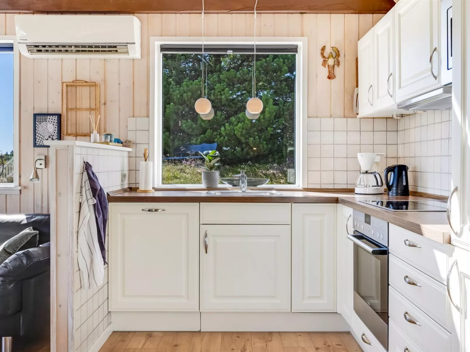 "Clare" - 4km from the sea-Binnen