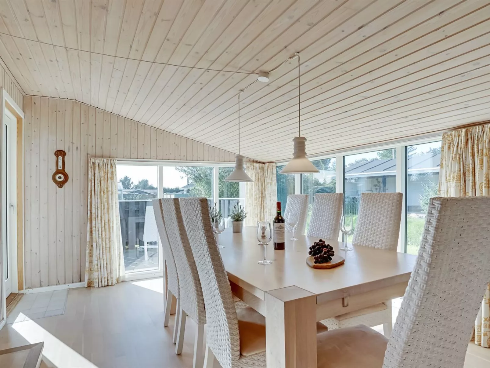 "Afrim" - 694m from the sea-Binnen