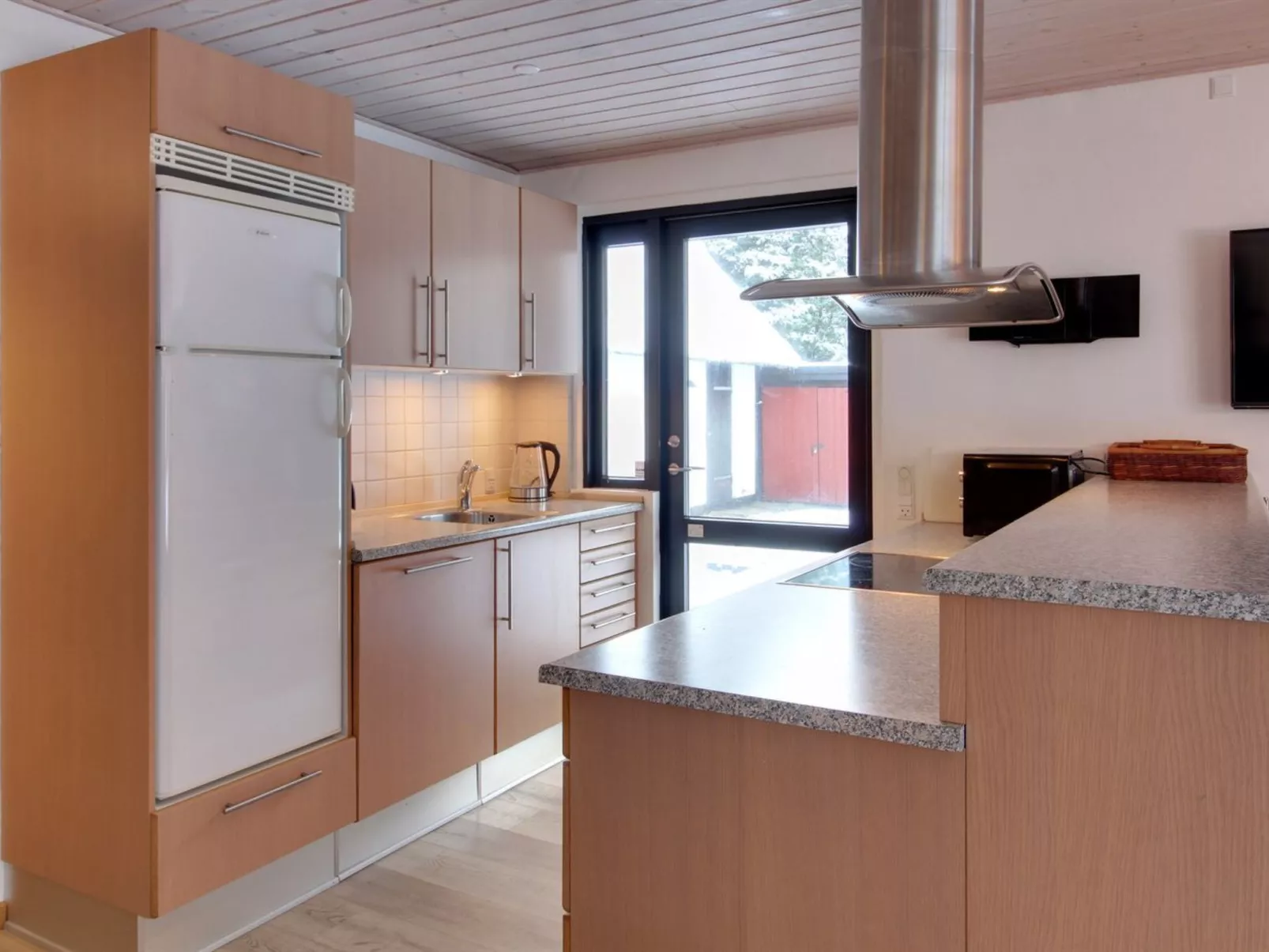 "Vendela" - 2.5km from the sea-Binnen