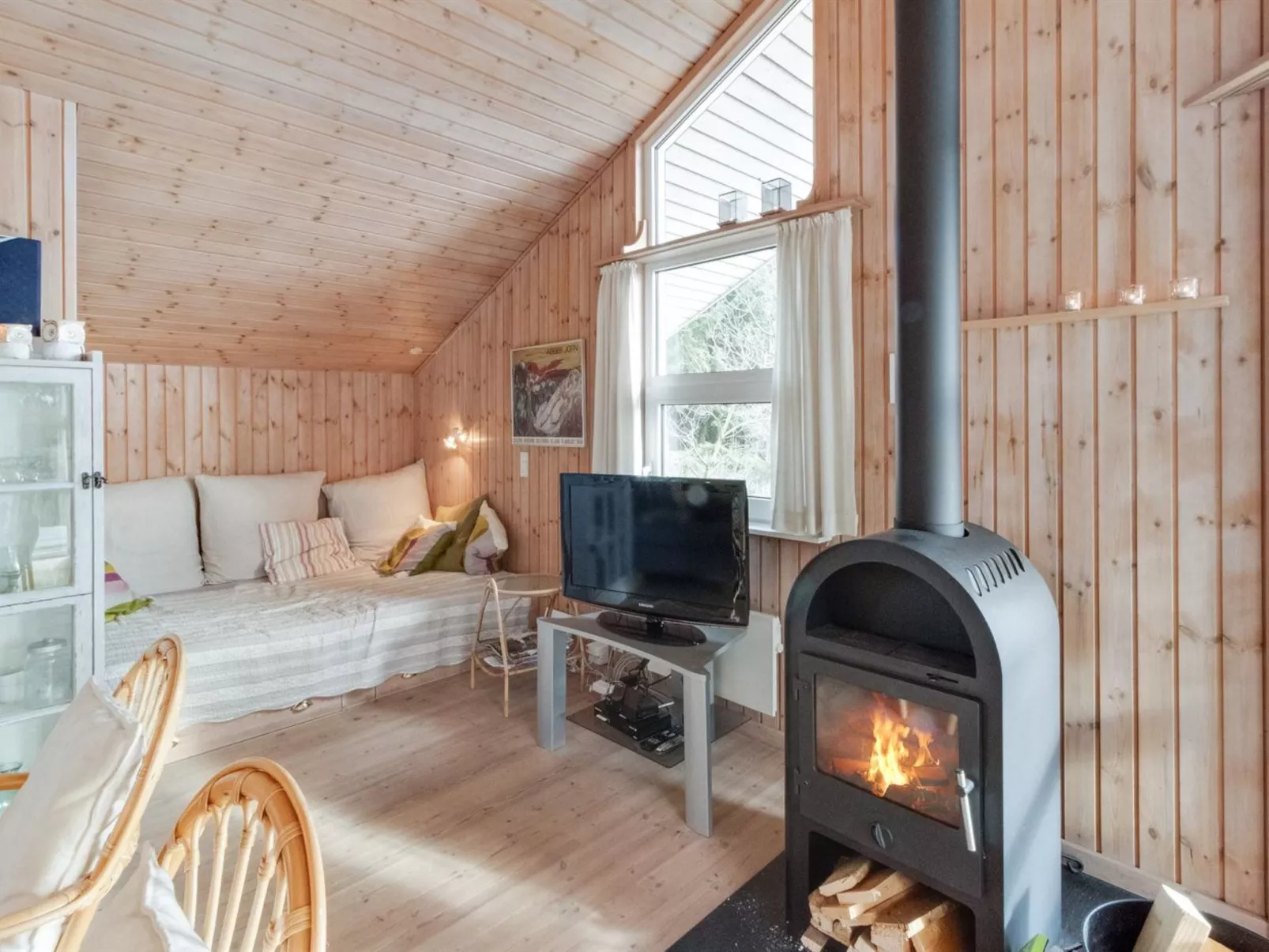 "Jaakob" - 4km from the sea-Binnen