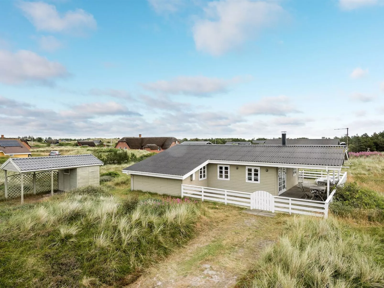 "Dortea" - 600m from the sea-Buiten