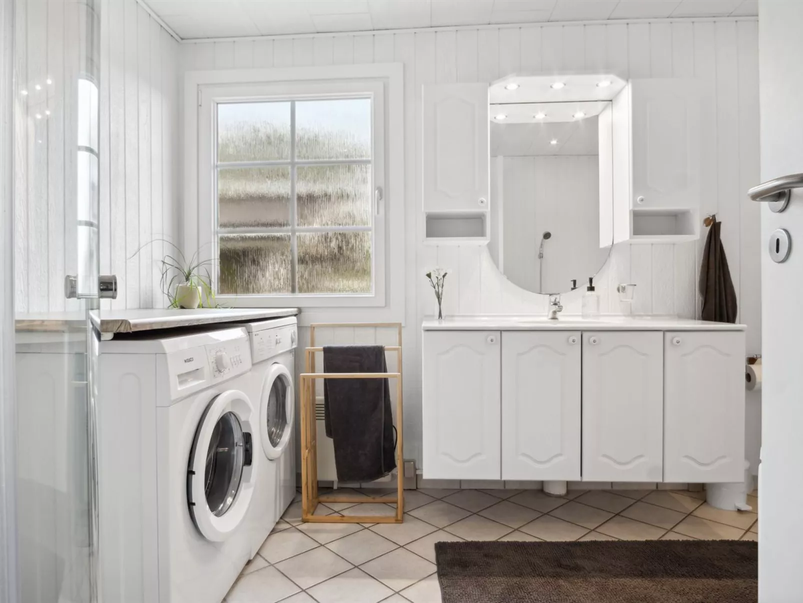 "Haralda" - 300m from the sea-Binnen