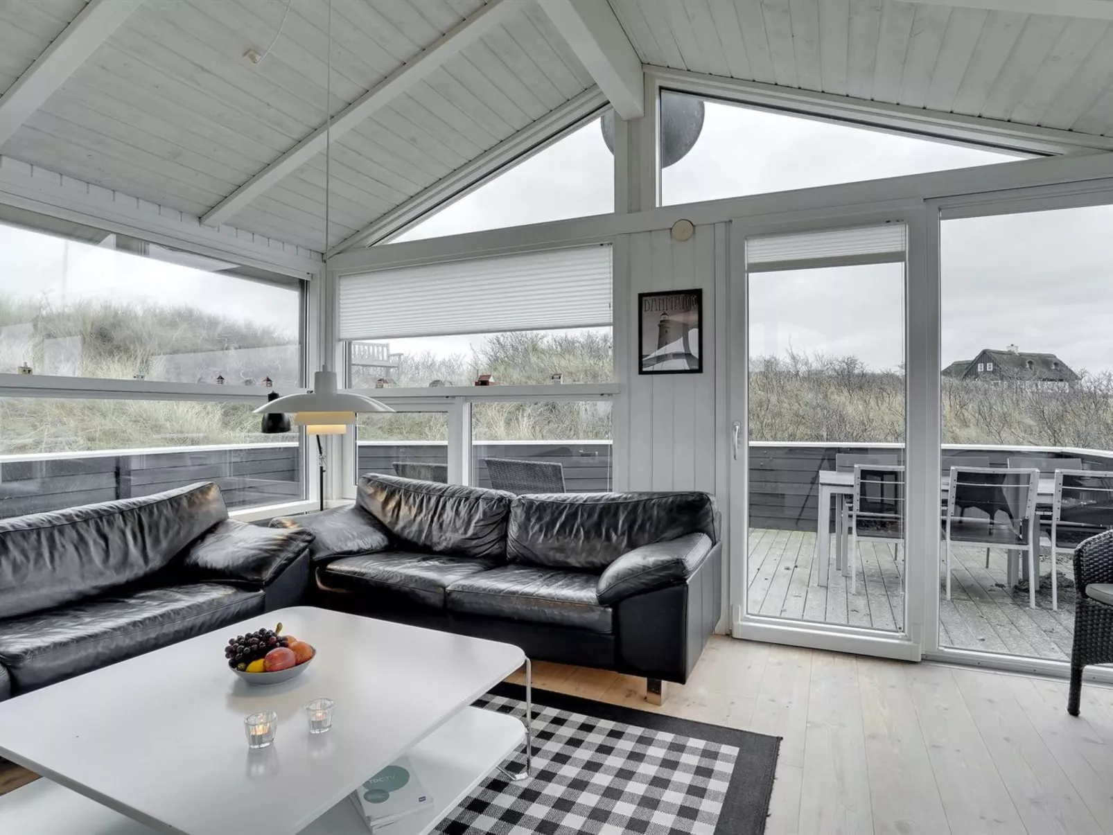 "Swerting" - 230m from the sea-Binnen