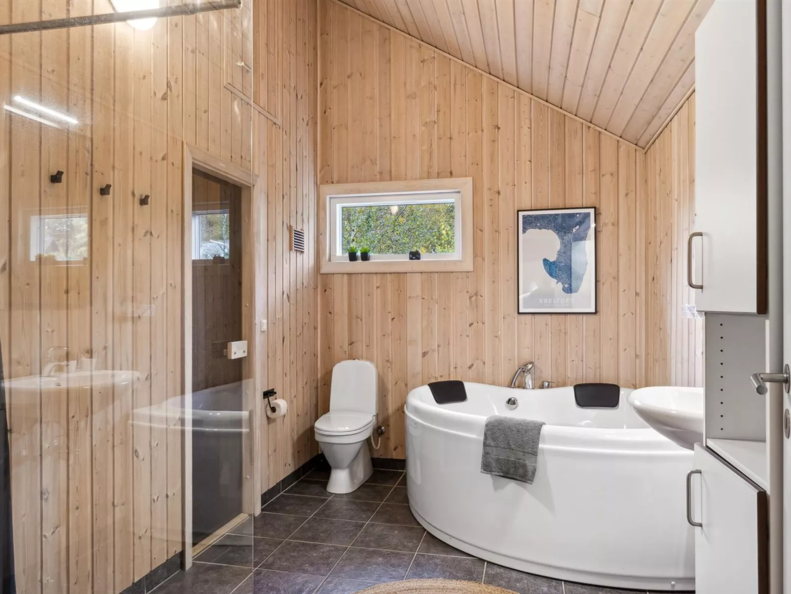 "Benno" - 2.1km from the sea-Binnen