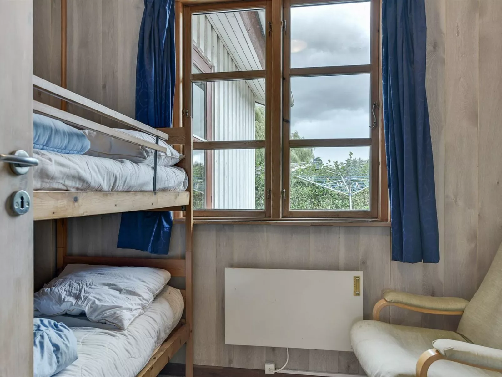 "Heralde" - 250m from the sea-Binnen