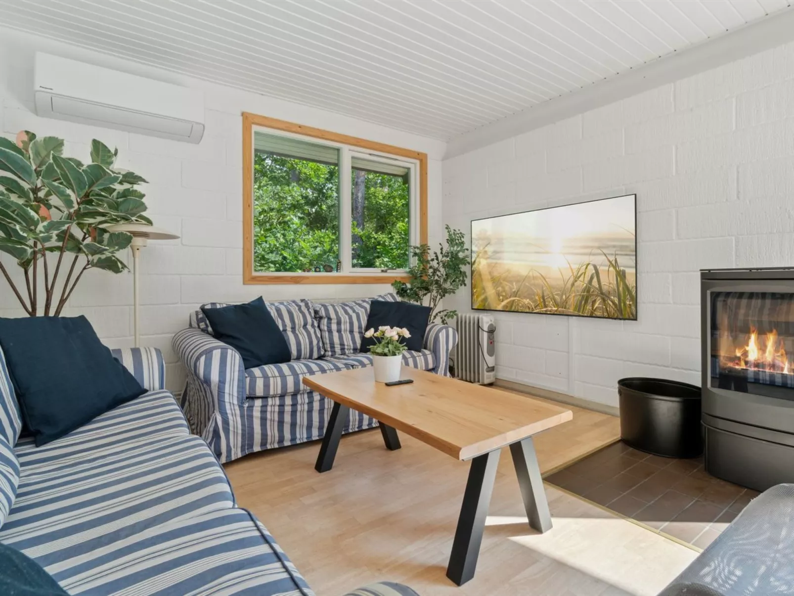 "Henri" - 800m from the sea-Binnen