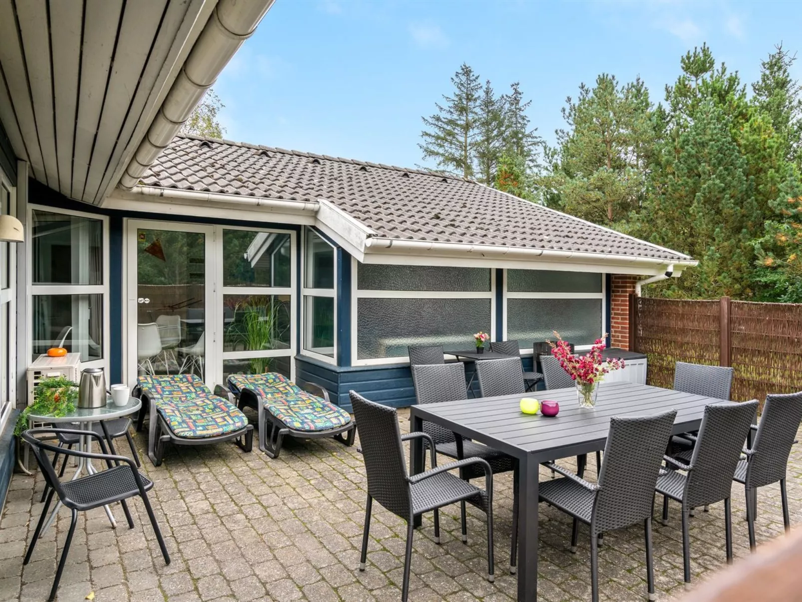 "Elika" - 900m to the fjord-Buiten