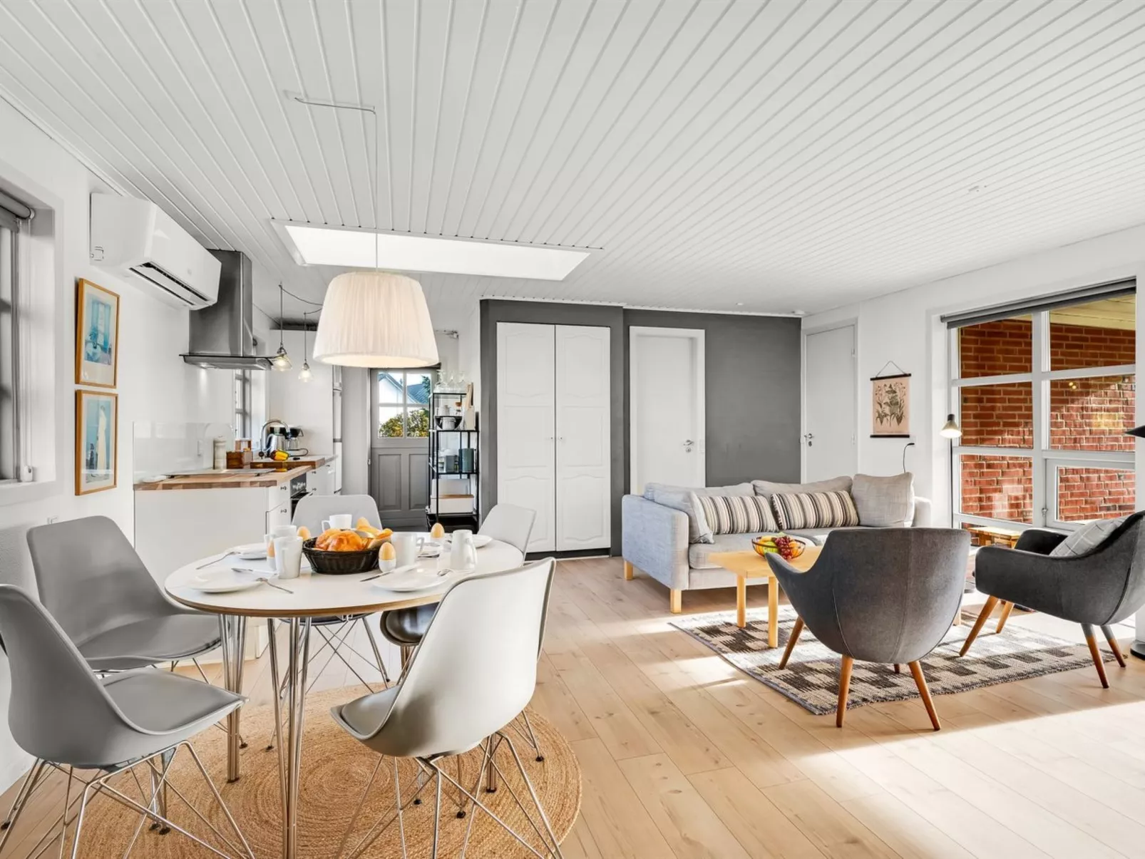 "Agni" - 800m from the sea-Binnen