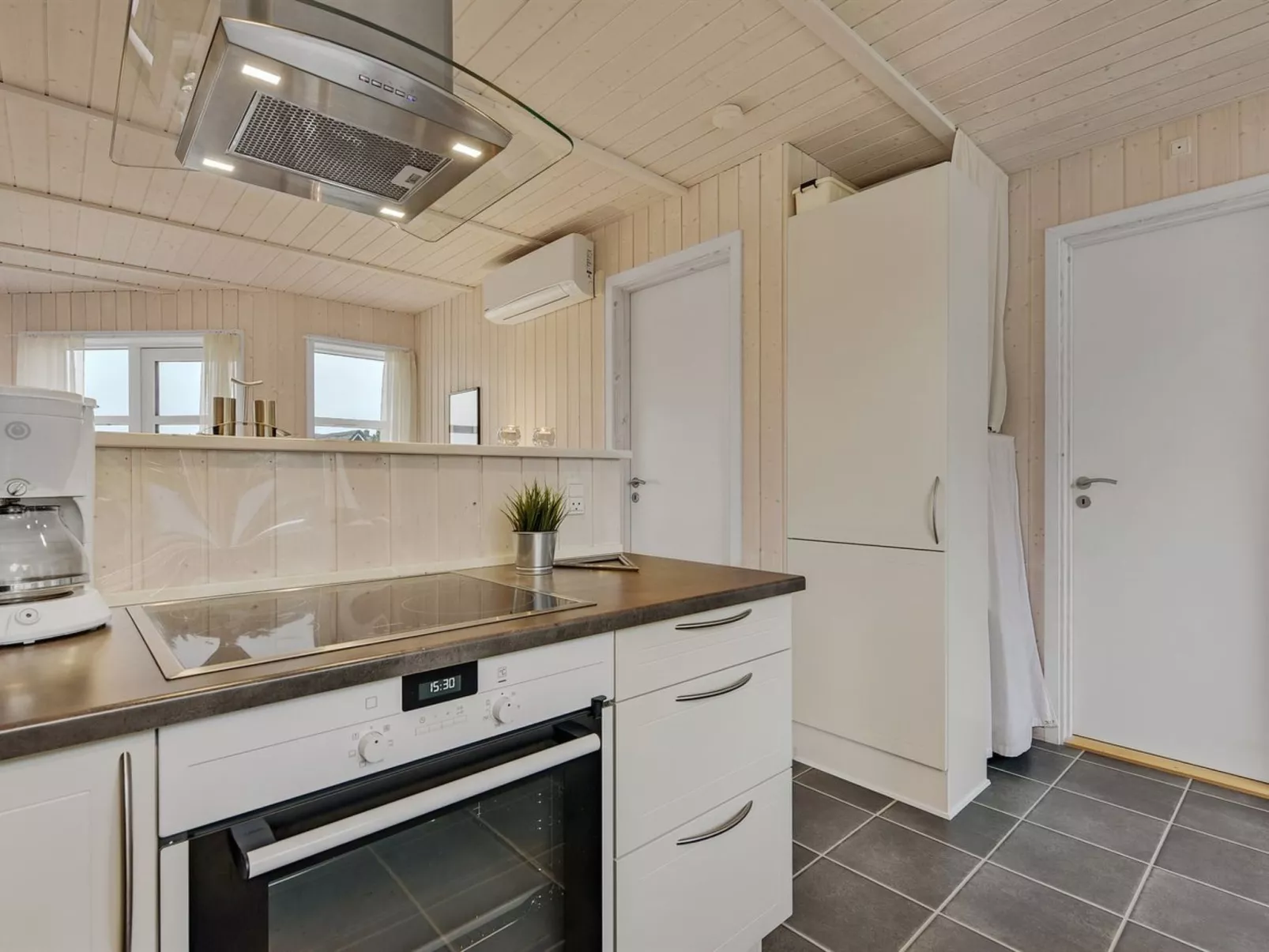 "Tinemarie" - 200m from the sea-Binnen