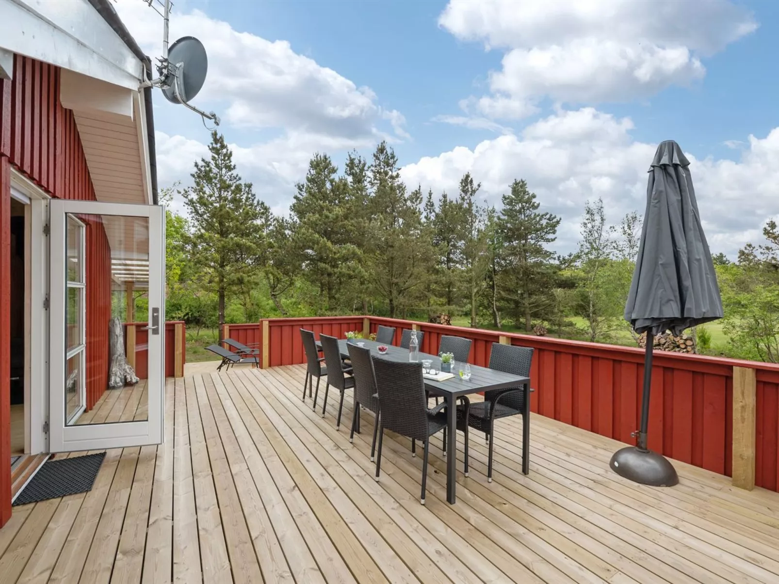 "Halla" - 200m to the fjord-Buiten