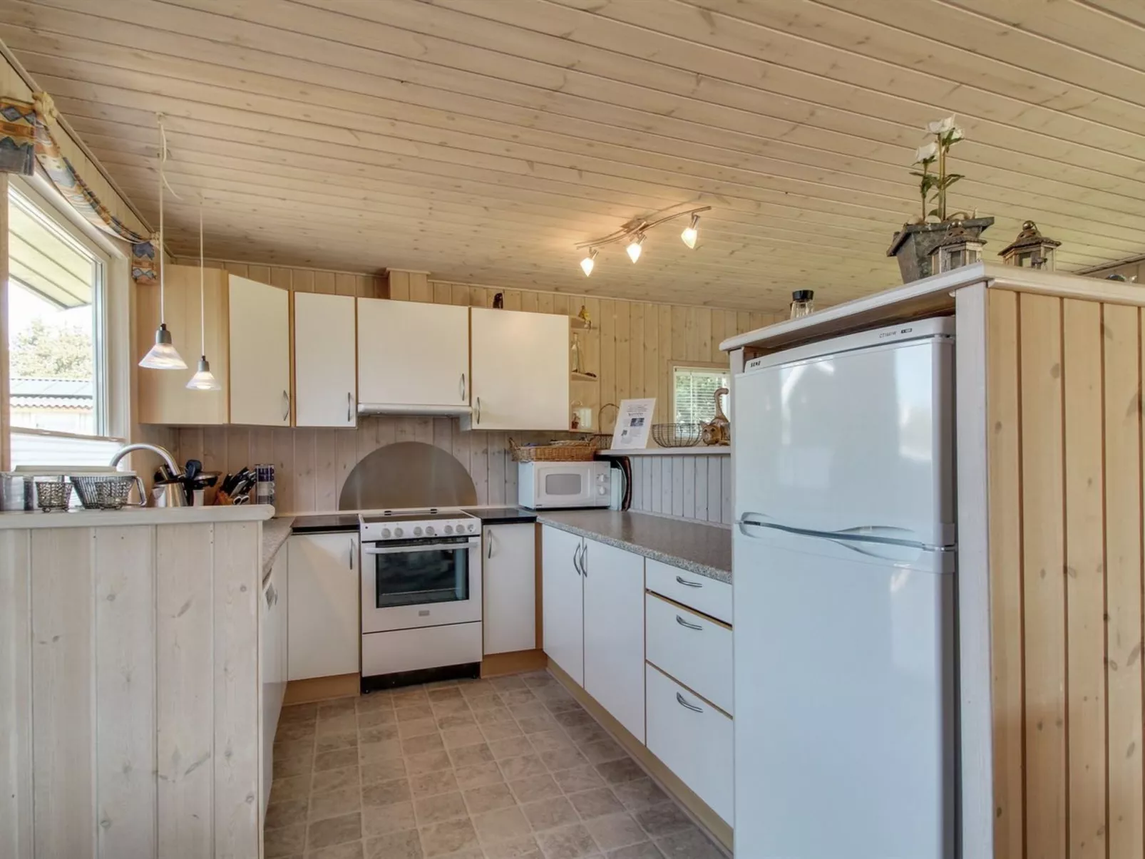 "Aimo" - 1.8km from the sea-Binnen