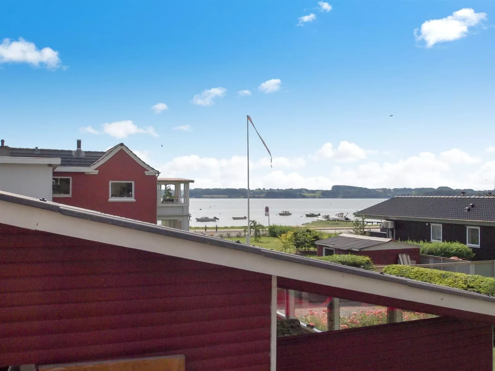 "Star" - 100m from the sea-Buiten