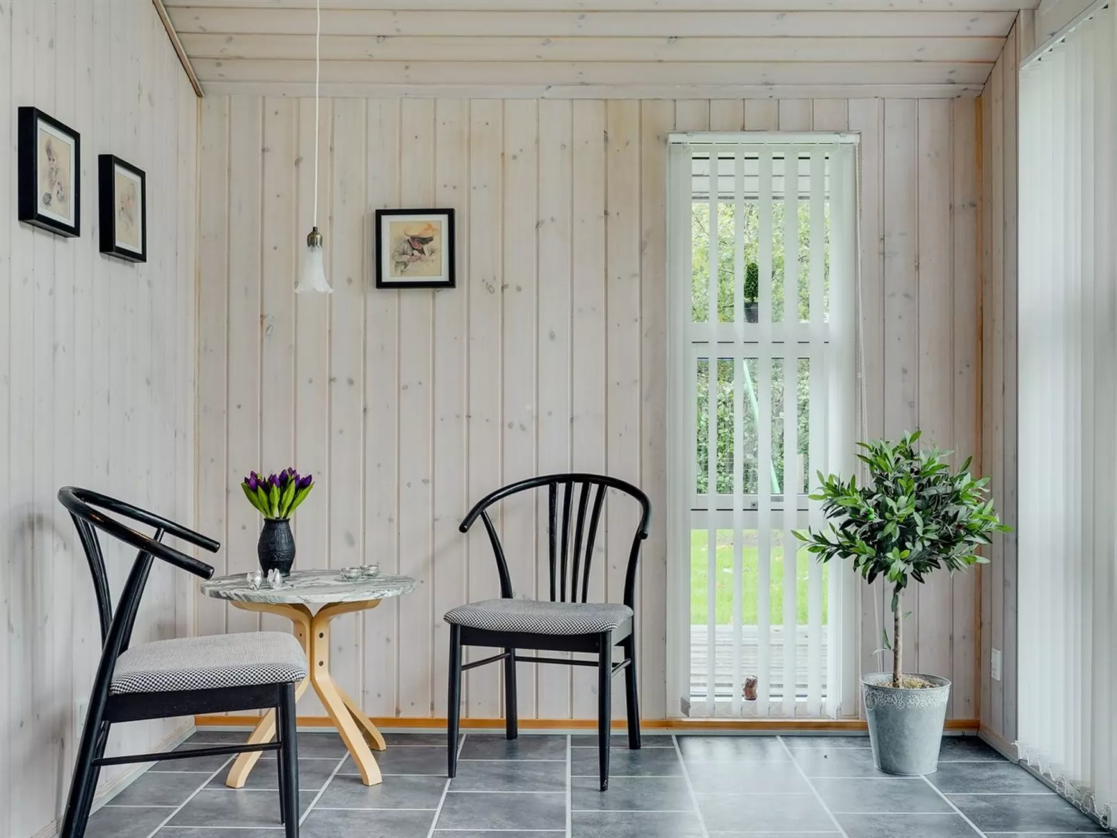 "Hermand" - 700m from the sea-Binnen