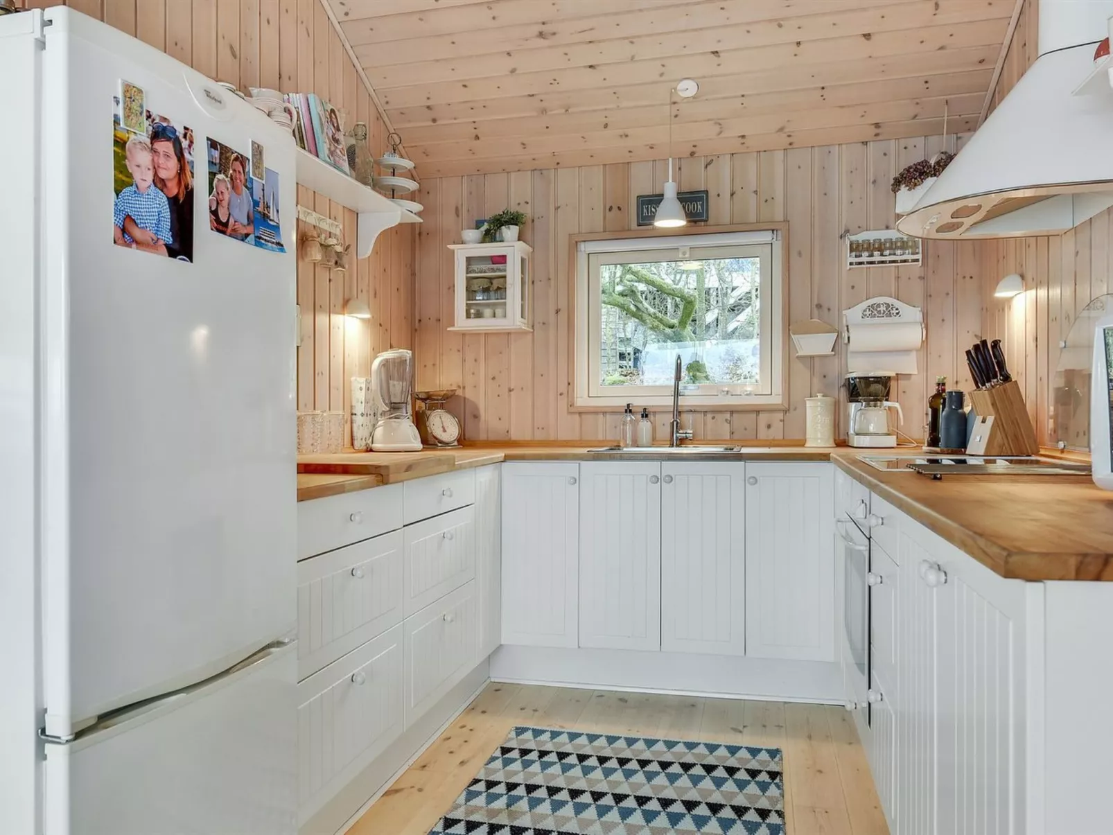 "Tini" - 50m to the fjord-Binnen