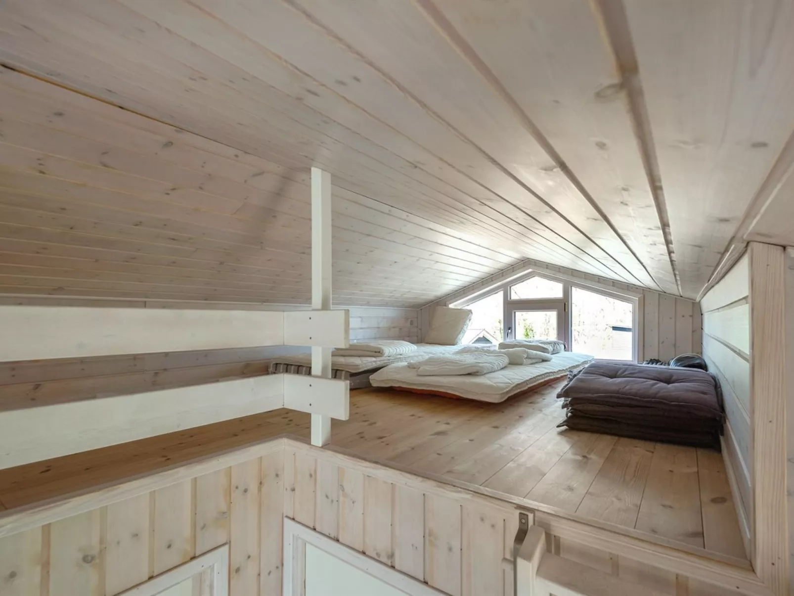 "Enja" - 150m from the sea-Binnen