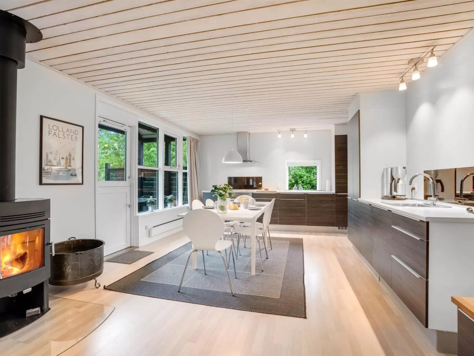 "Torsten" - 30m from the sea-Binnen